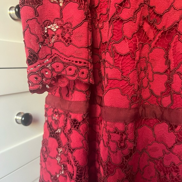 Lela Rose Red Floral Lace Long Sleeve Dress - Picture 4 of 10